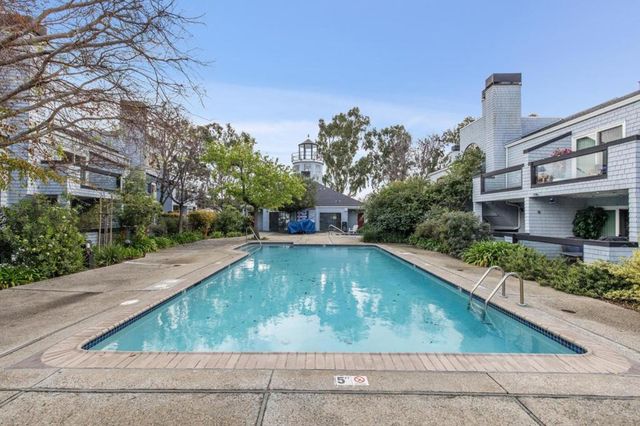 18 Cape Hatteras Court, Redwood City, CA 94065