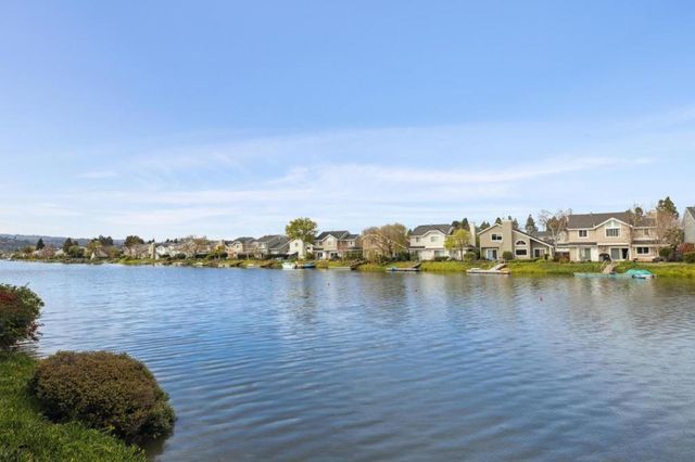 18 Cape Hatteras Court, Redwood City, CA 94065