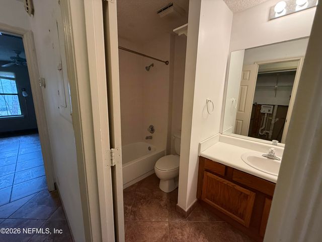 1102 WOOD HILL Place 1102, Jacksonville, FL 32256