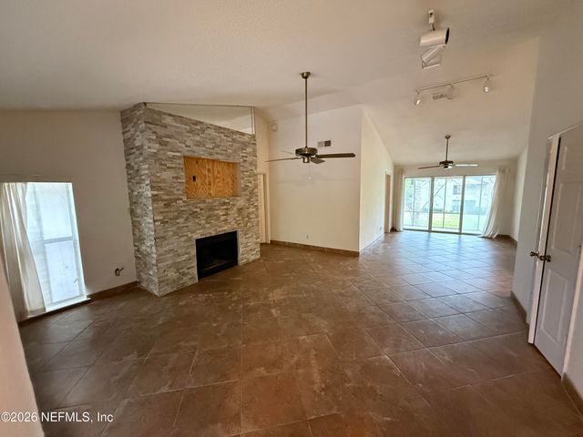 1102 WOOD HILL Place 1102, Jacksonville, FL 32256