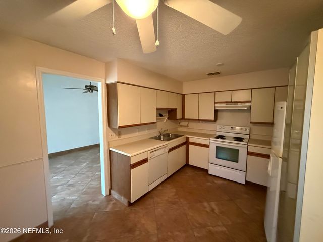 1102 WOOD HILL Place 1102, Jacksonville, FL 32256