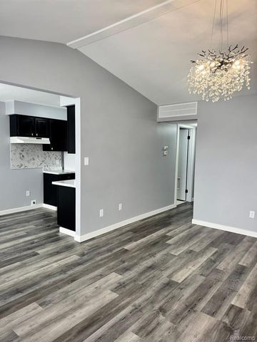 31844 Kelly Road 4, Roseville, MI 48066