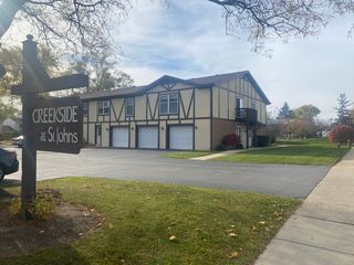 404 Saint Johns Road C, Woodstock, IL 60098