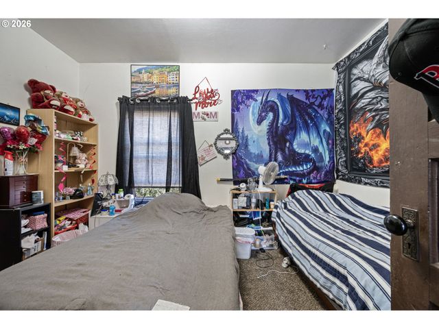 93 SHADY Loop, Springfield, OR 97477