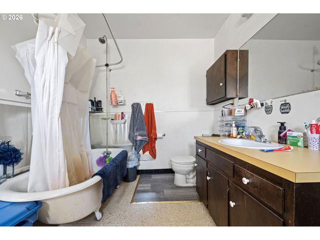 93 SHADY Loop, Springfield, OR 97477
