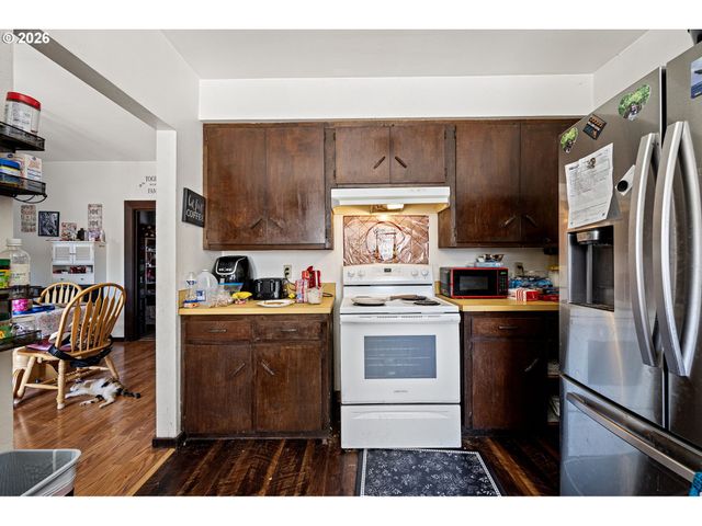 93 SHADY Loop, Springfield, OR 97477
