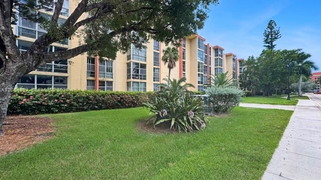 200 172nd Street 406, Sunny Isles Beach, FL 33160