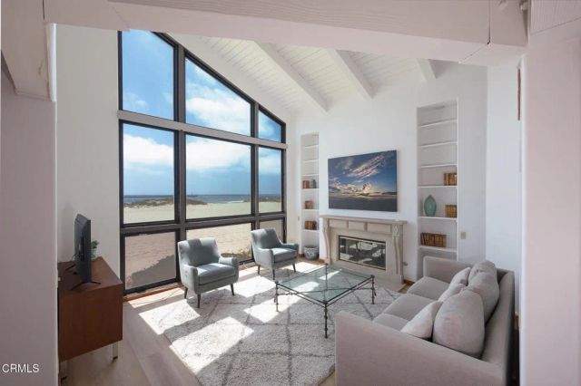 3265 Ocean Drive, Oxnard, CA 93035