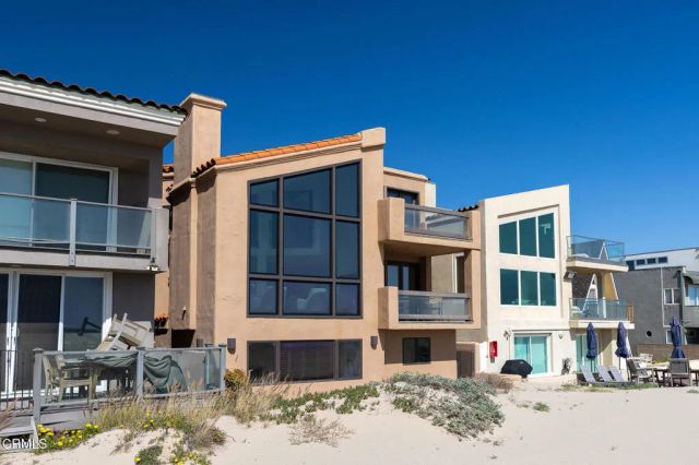 3265 Ocean Drive, Oxnard, CA 93035