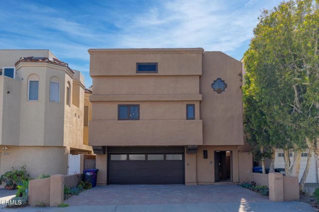 3265 Ocean Drive, Oxnard, CA 93035
