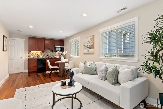 3231 S 299th Street, Auburn, WA 98001