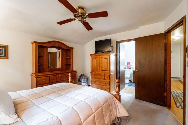 3805 W Glenwood DRIVE, Franklin, WI 53132