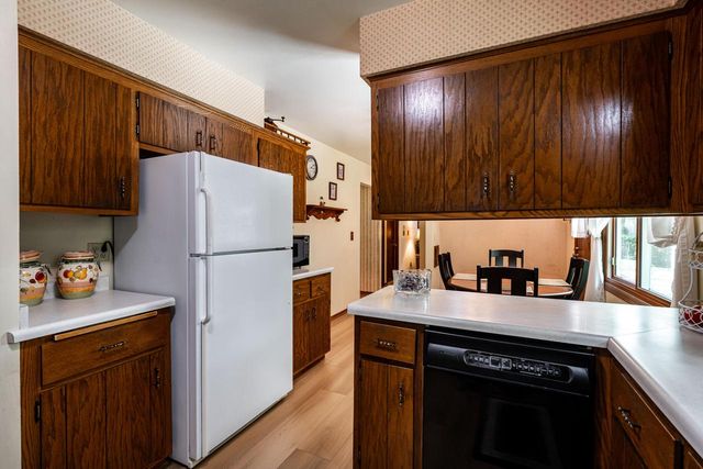3805 W Glenwood DRIVE, Franklin, WI 53132
