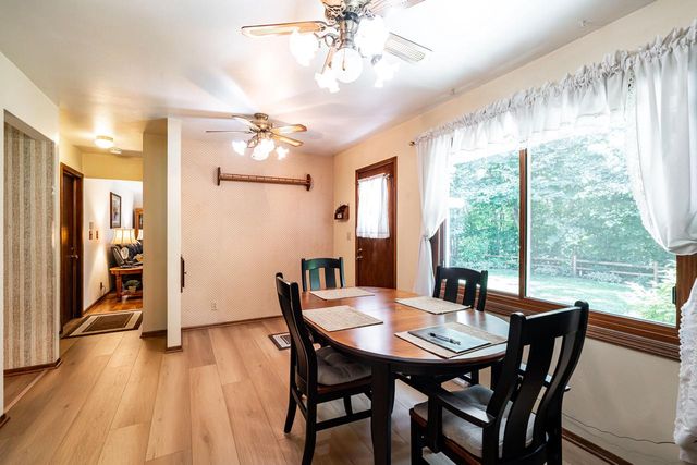 3805 W Glenwood DRIVE, Franklin, WI 53132