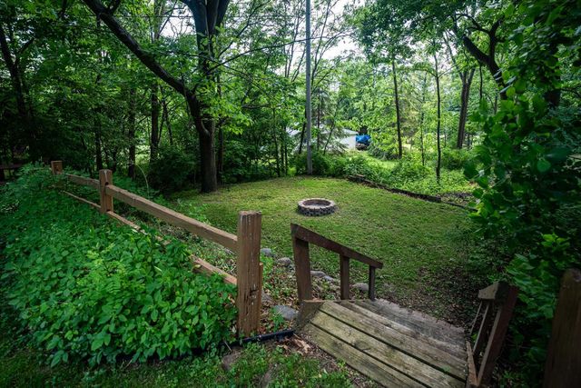 3805 W Glenwood DRIVE, Franklin, WI 53132