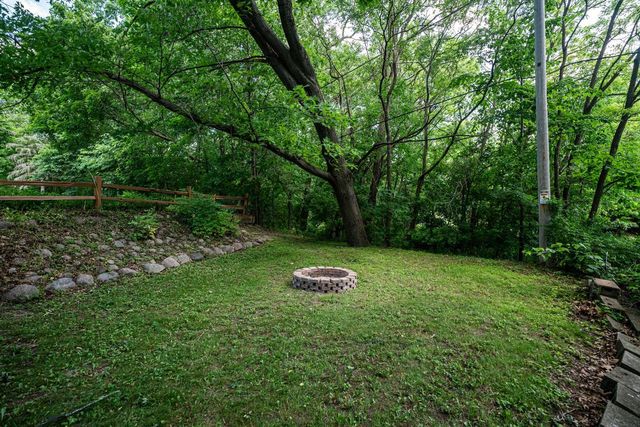 3805 W Glenwood DRIVE, Franklin, WI 53132