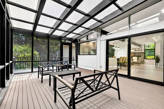 365 Newton St, Brookline, MA 02467