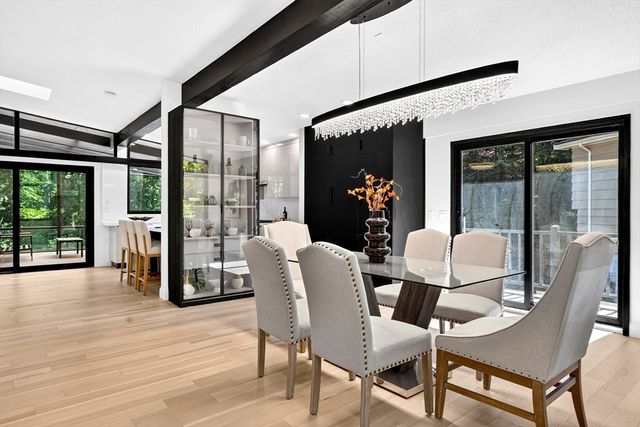 365 Newton St, Brookline, MA 02467