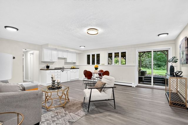 365 Newton St, Brookline, MA 02467