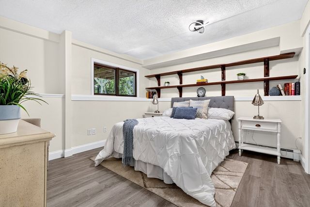 365 Newton St, Brookline, MA 02467