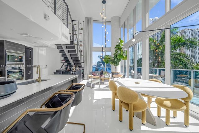 200 Biscayne Boulevard Way 309, Miami, FL 33131