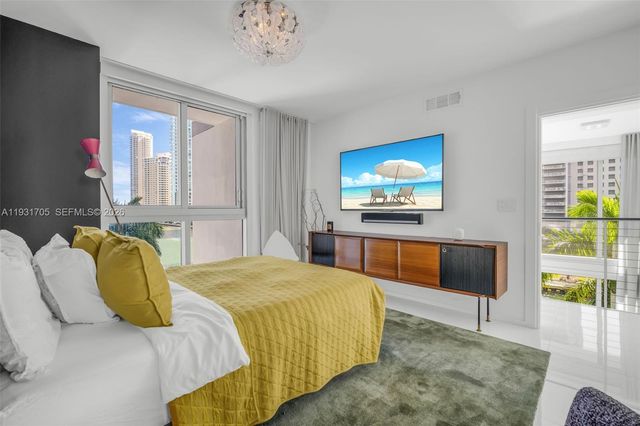 200 Biscayne Boulevard Way 309, Miami, FL 33131