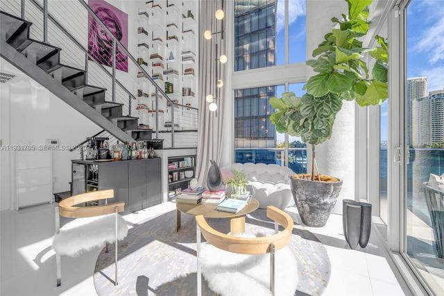 200 Biscayne Boulevard Way 309, Miami, FL 33131