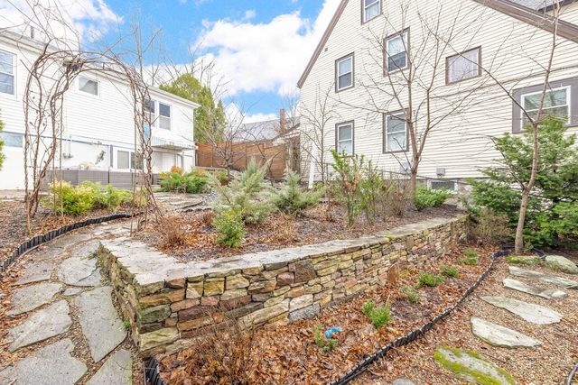 68 Highland Ave, Watertown, MA 02472