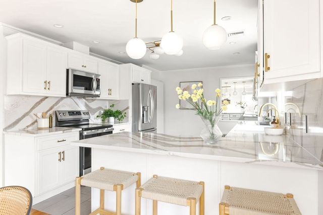 68 Highland Ave, Watertown, MA 02472