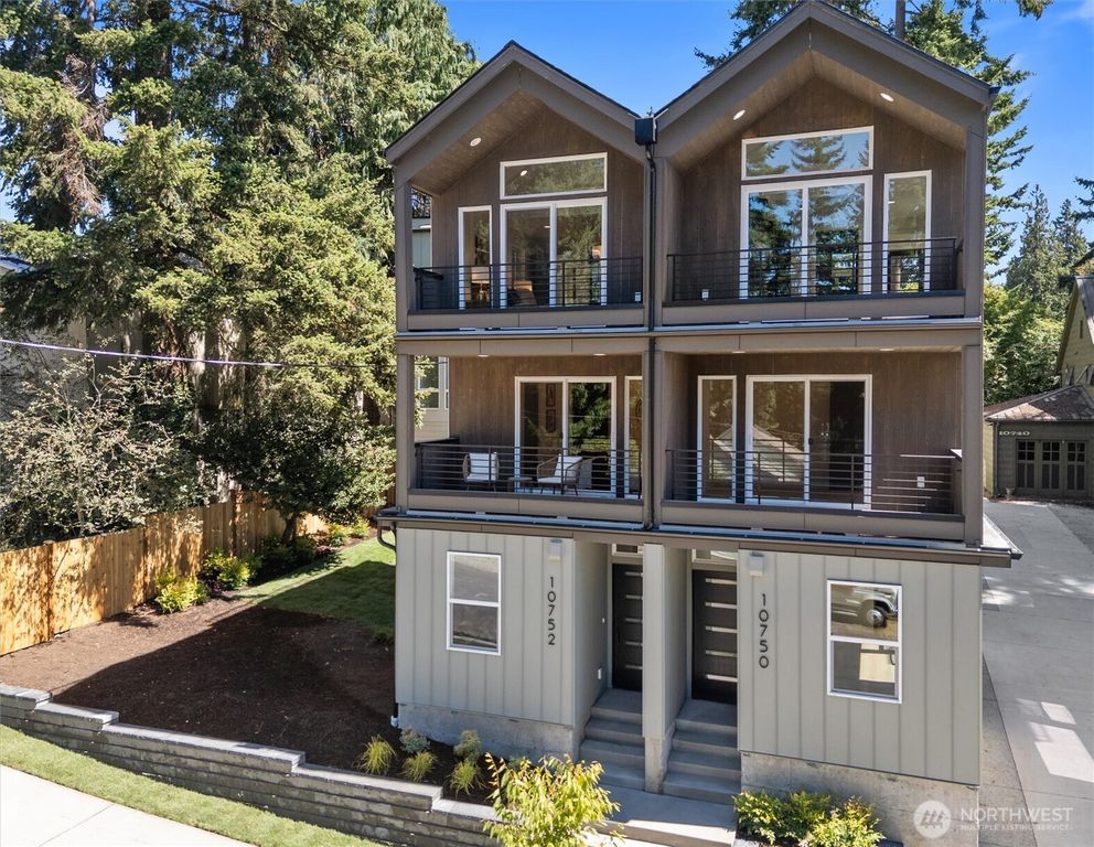 10750 Interlake Avenue N, Seattle, WA 98133