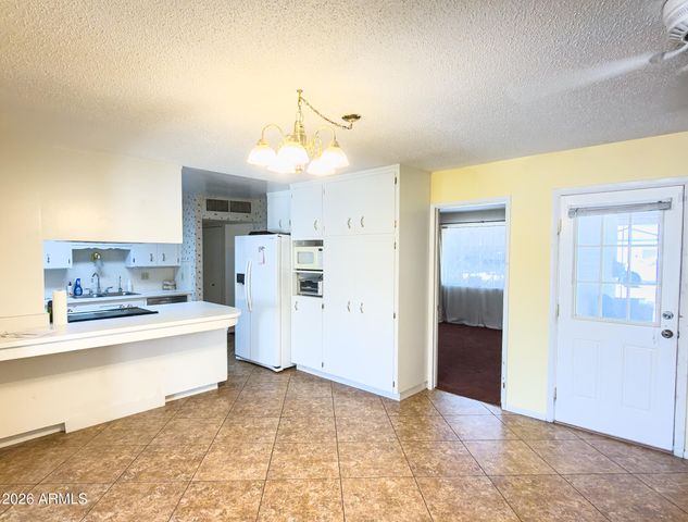 3136 W WETHERSFIELD Road, Phoenix, AZ 85029