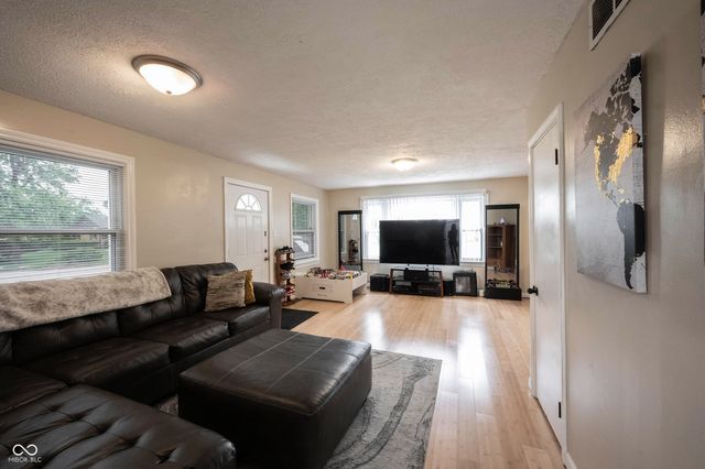 6515 W 11th Street, Indianapolis, IN 46214