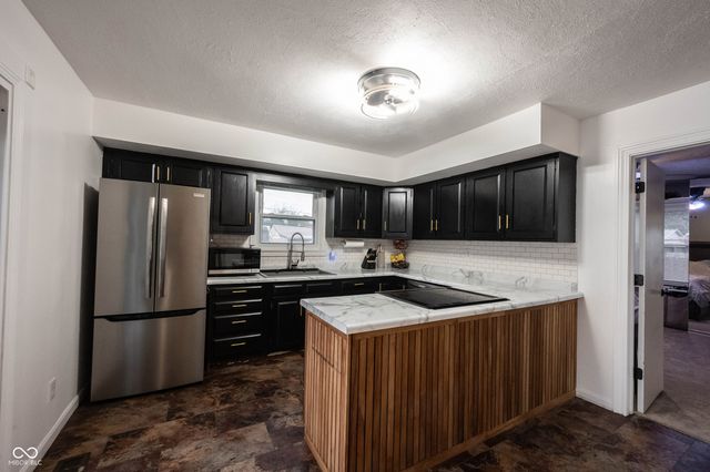 6515 W 11th Street, Indianapolis, IN 46214