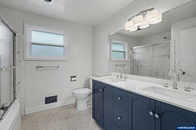 1190 Belaire Dr NW, Salem, OR 97304
