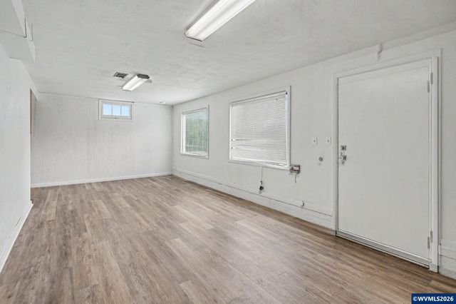 1190 Belaire Dr NW, Salem, OR 97304