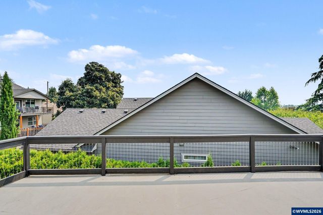 1190 Belaire Dr NW, Salem, OR 97304
