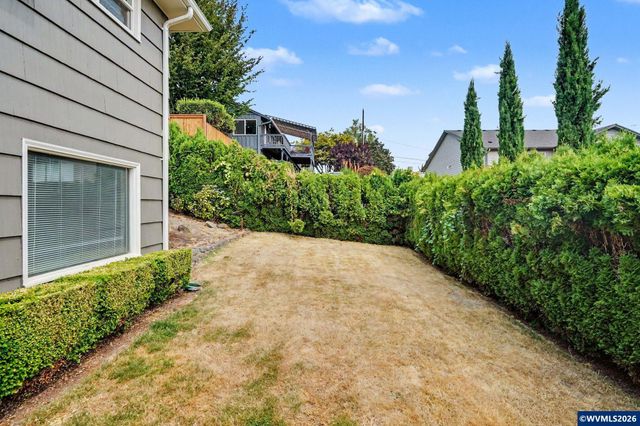 1190 Belaire Dr NW, Salem, OR 97304