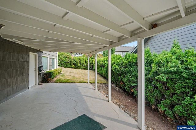 1190 Belaire Dr NW, Salem, OR 97304