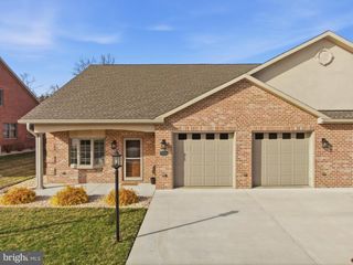 13428 MARQUISE DR, Hagerstown, MD 21742