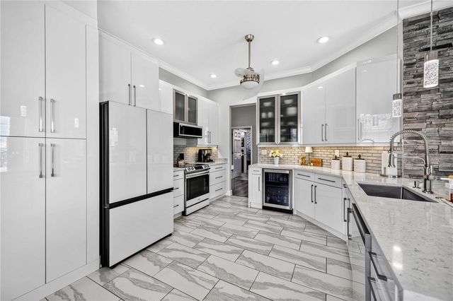4251 TENNYSON WAY, Venice, FL 34293
