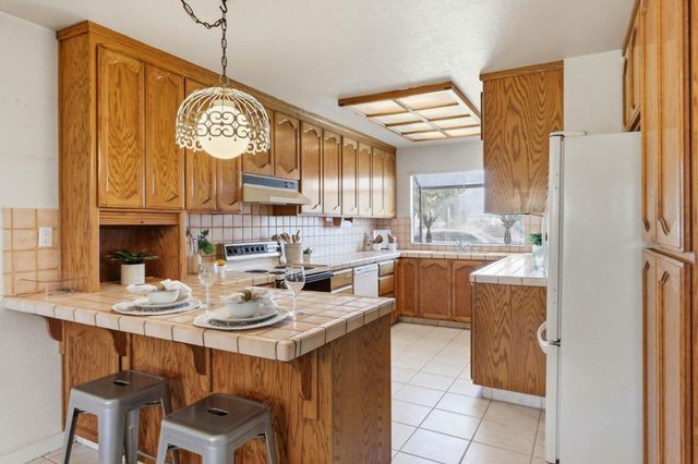 383 Southside Drive, San Jose, CA 95111