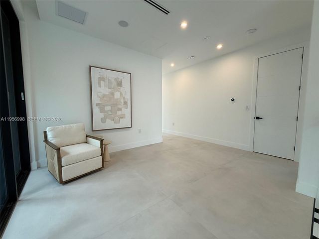 3200 Thomas Ave, Miami, FL 33133