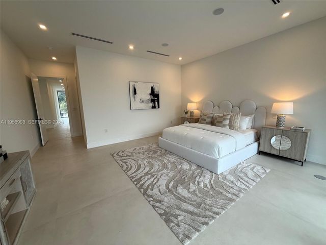 3200 Thomas Ave, Miami, FL 33133