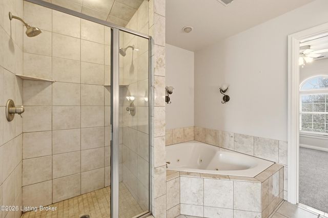 4009 Sunny Crossing Dr, Louisville, KY 40299