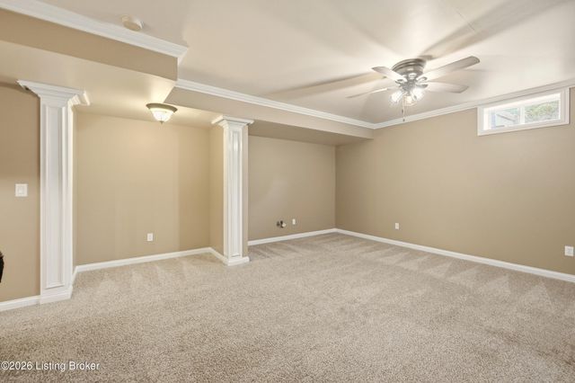 4009 Sunny Crossing Dr, Louisville, KY 40299