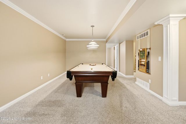 4009 Sunny Crossing Dr, Louisville, KY 40299