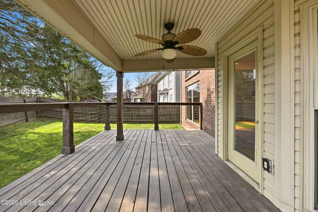 4009 Sunny Crossing Dr, Louisville, KY 40299