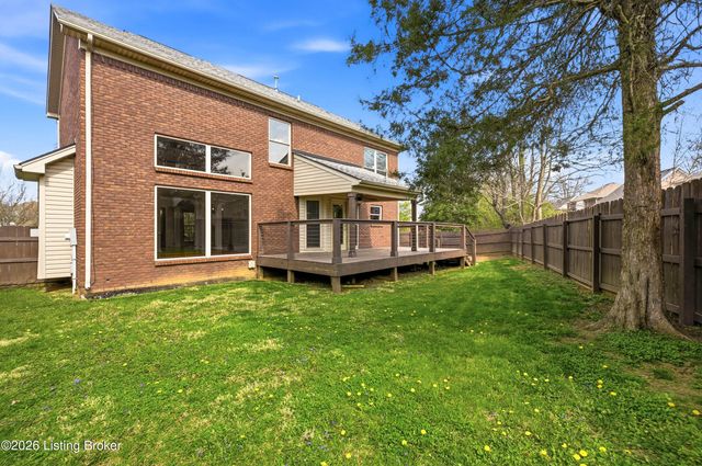 4009 Sunny Crossing Dr, Louisville, KY 40299