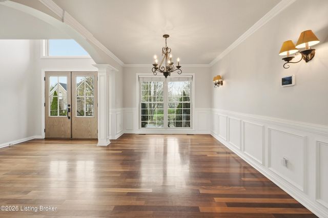 4009 Sunny Crossing Dr, Louisville, KY 40299