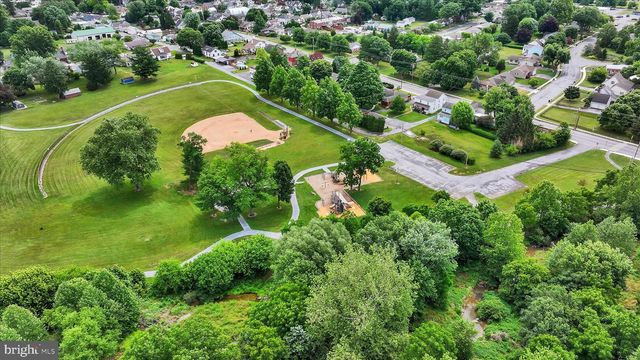 536 W HIGH ST, Manheim, PA 17545